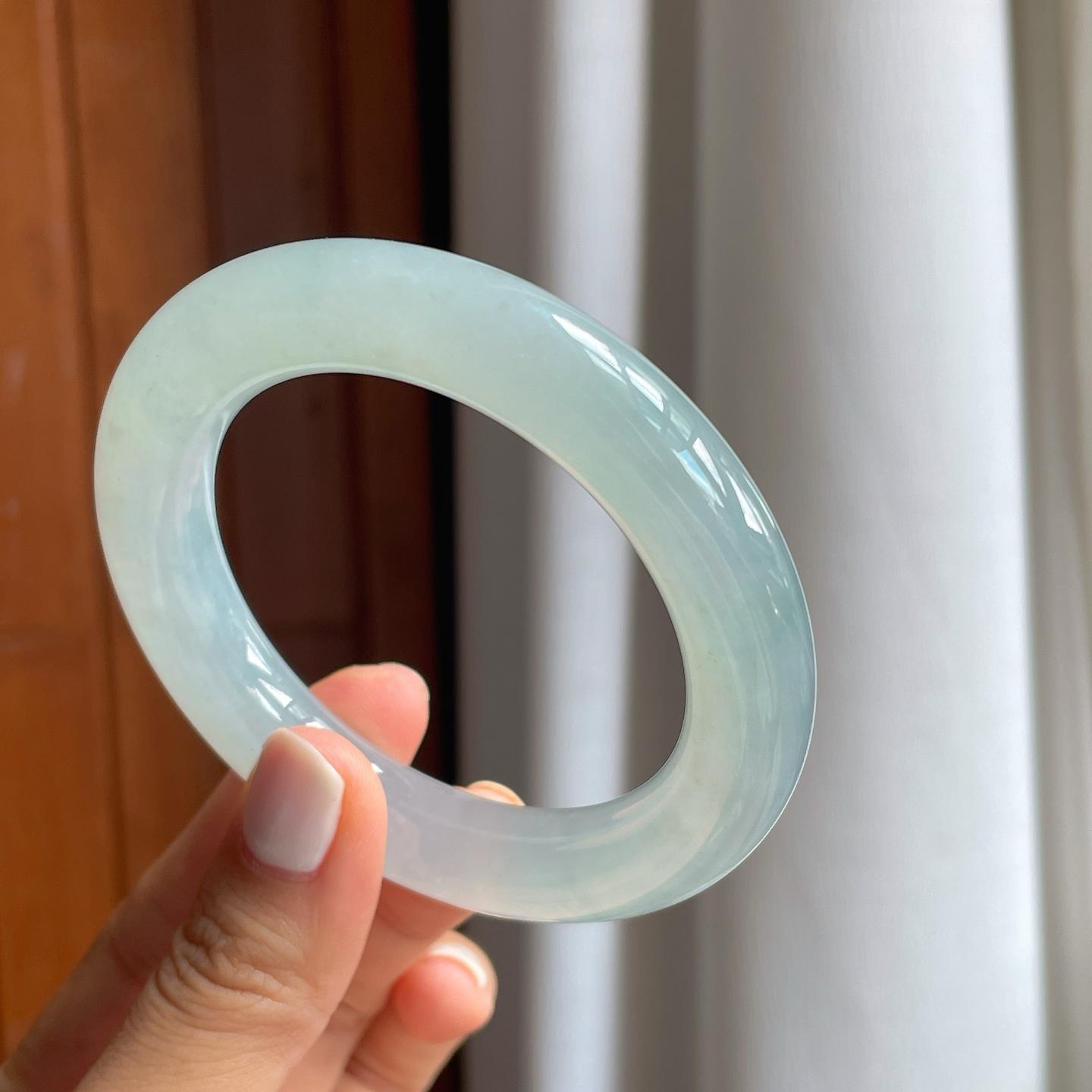 冰种蓝晴底翡翠圆条手镯（55mm）（yc247653）