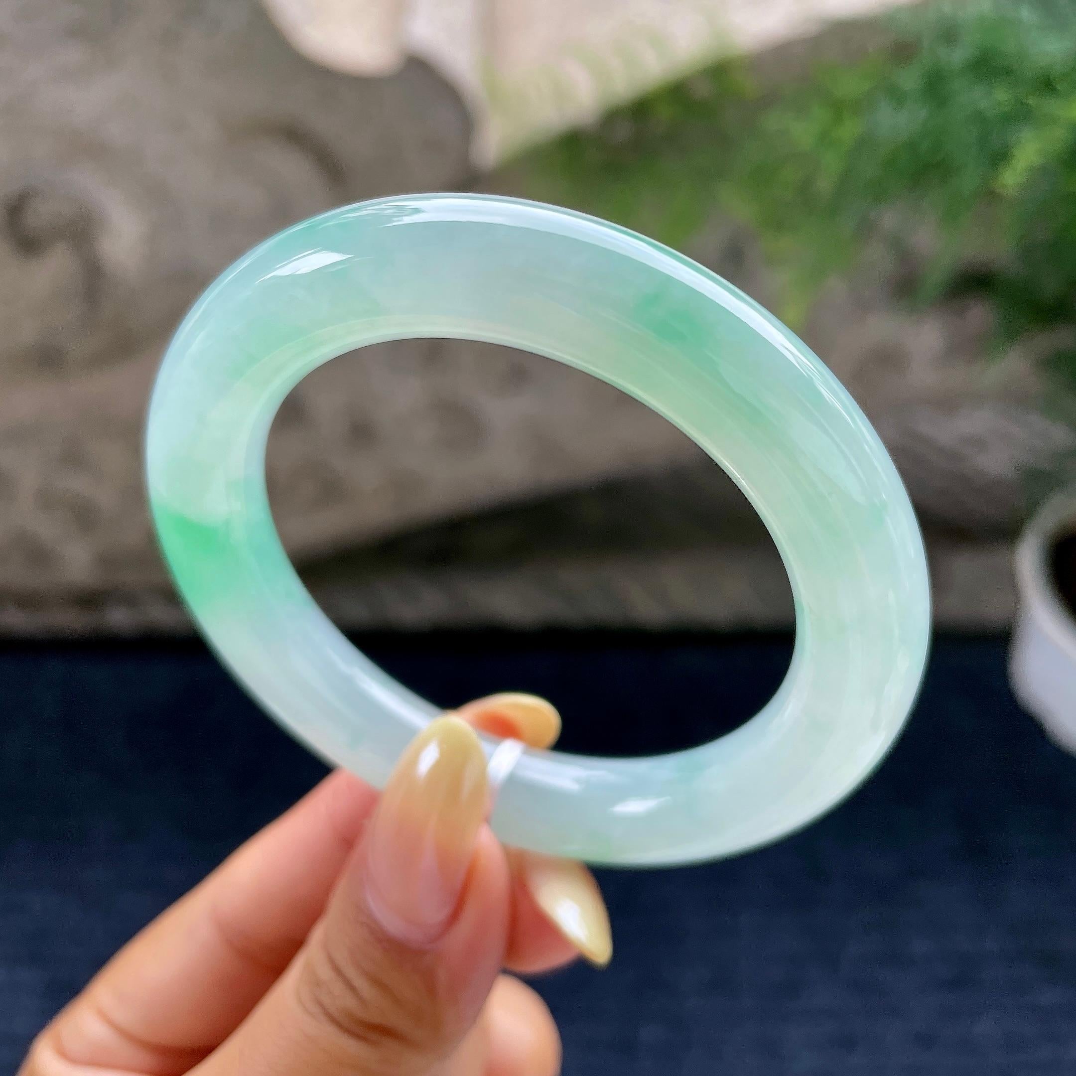 小圈口 糯冰种飘绿花圆条手镯53.4圈 天然缅甸A货翡翠（yc489319）