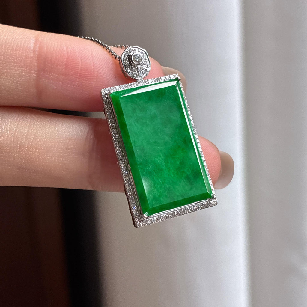 Mặt bài vô sự mãn lục nhu băng đính vàng 18k Ngọc phỉ thúy tự nhiên loại A Myanmar (yc450419)