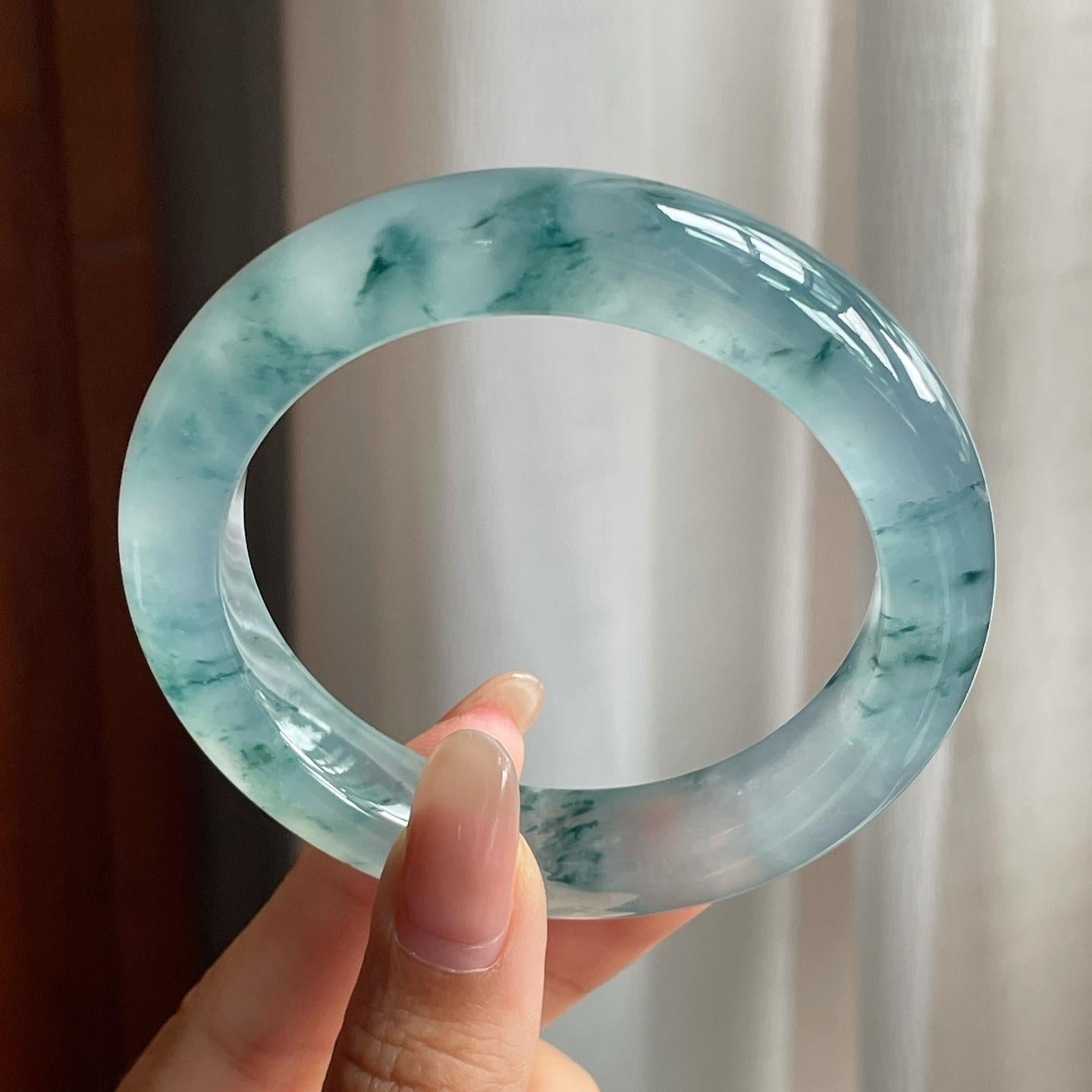 冰玻种飘蓝花翡翠平安镯（55mm）（yc196017）