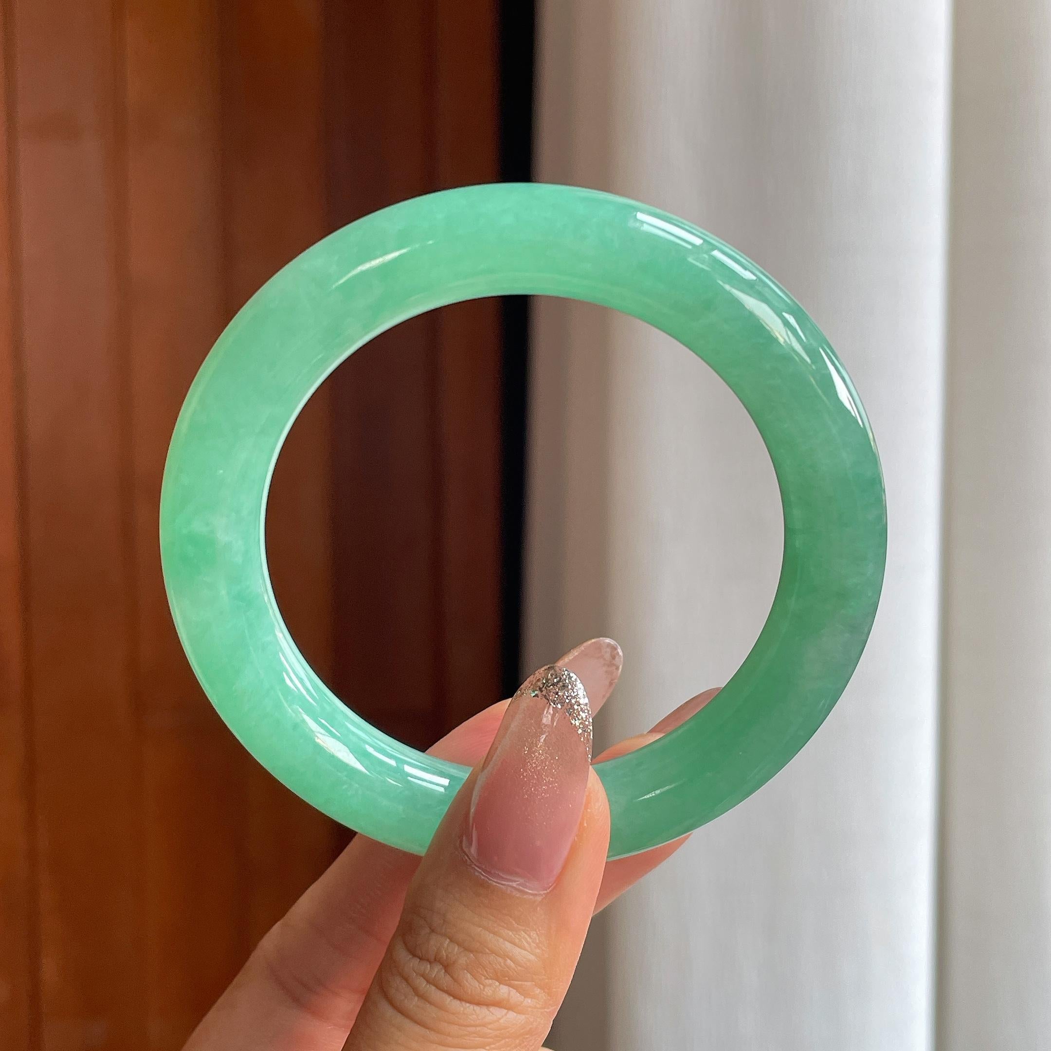 冰种果绿翡翠圆条手镯（56.6mm）（yc354242）