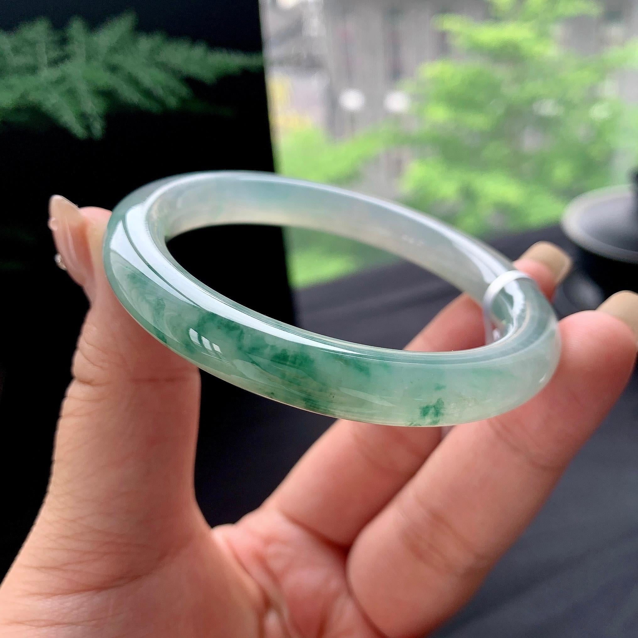 糯冰种飘绿花圆条手镯 54.8圈口 天然缅甸A货翡翠（yc473125）