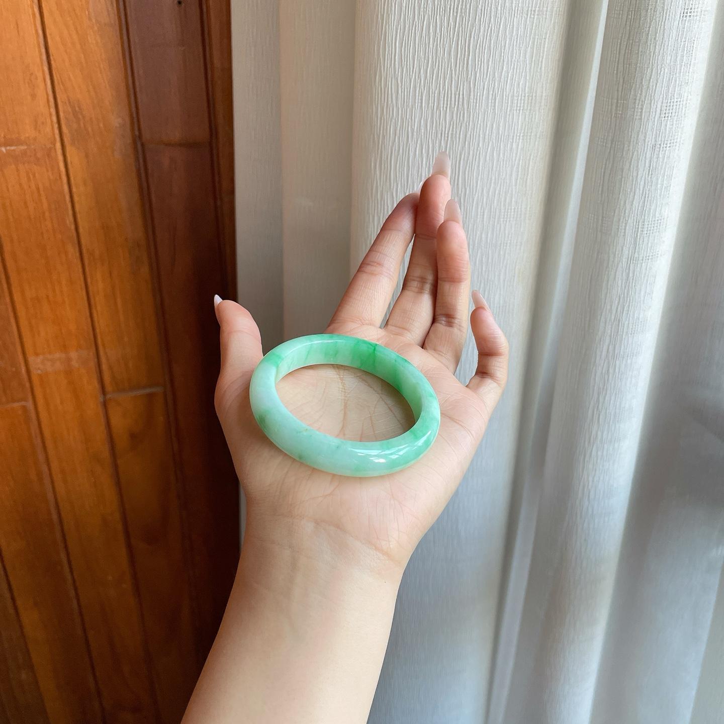 细糯冰飘花翡翠平安镯（52mm）（yc277414）
