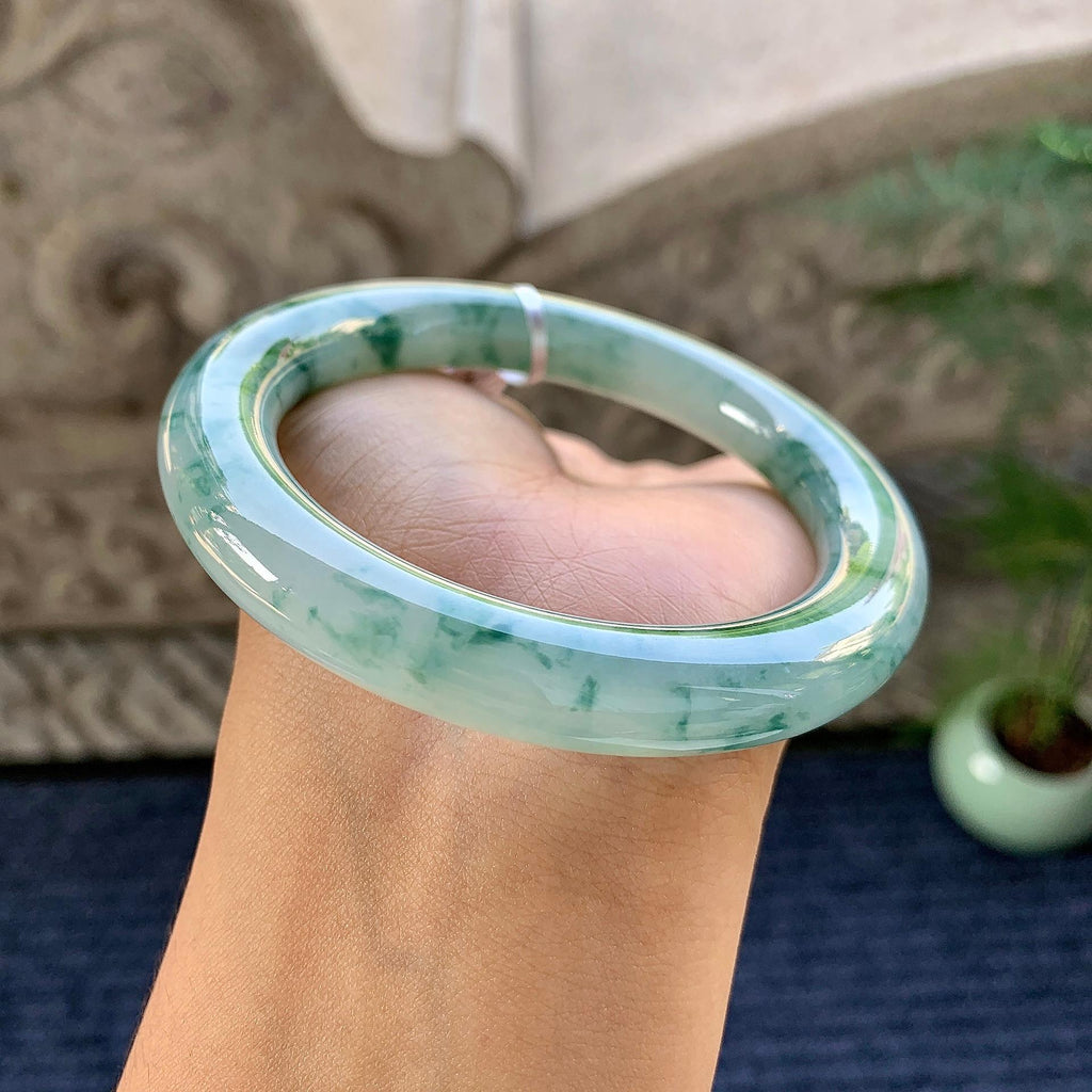 糯冰种飘花圆条手镯（57.7mm）（yc248141）