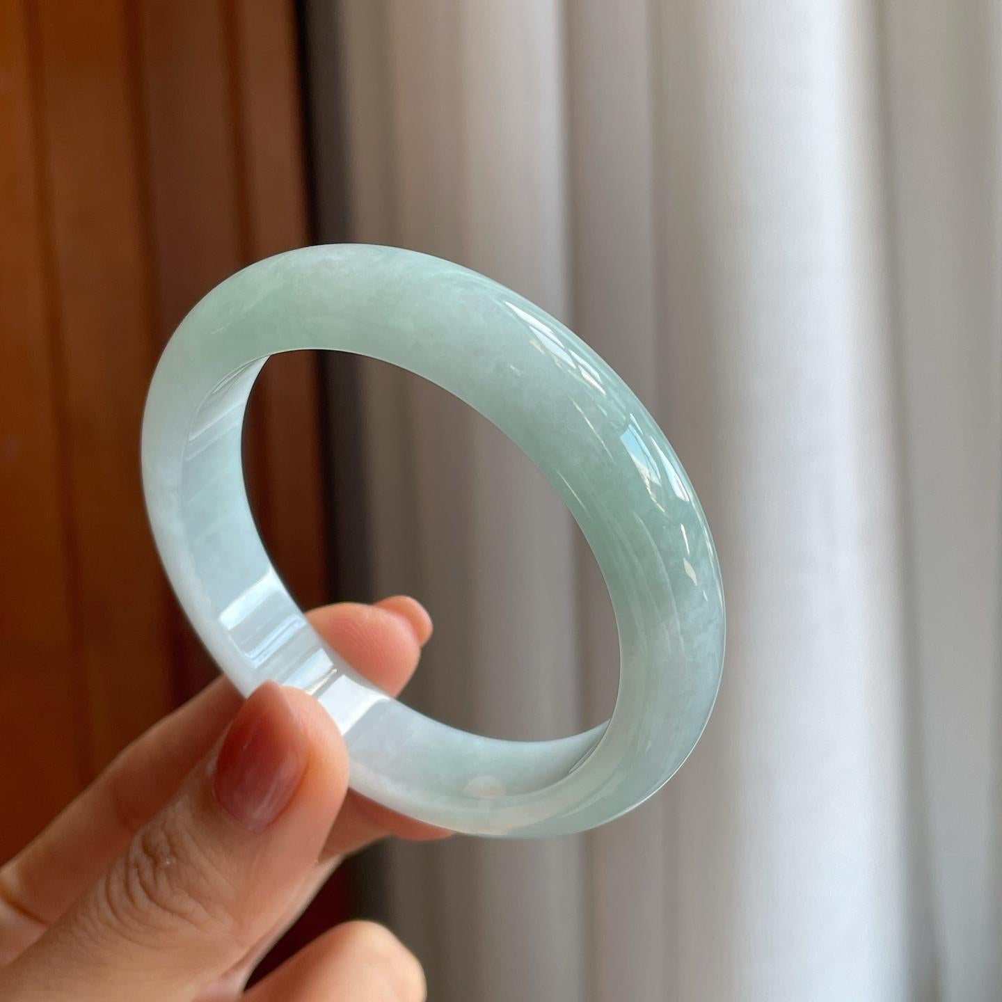 糯冰淡底色翡翠平安镯（53.5mm）（yc279361）