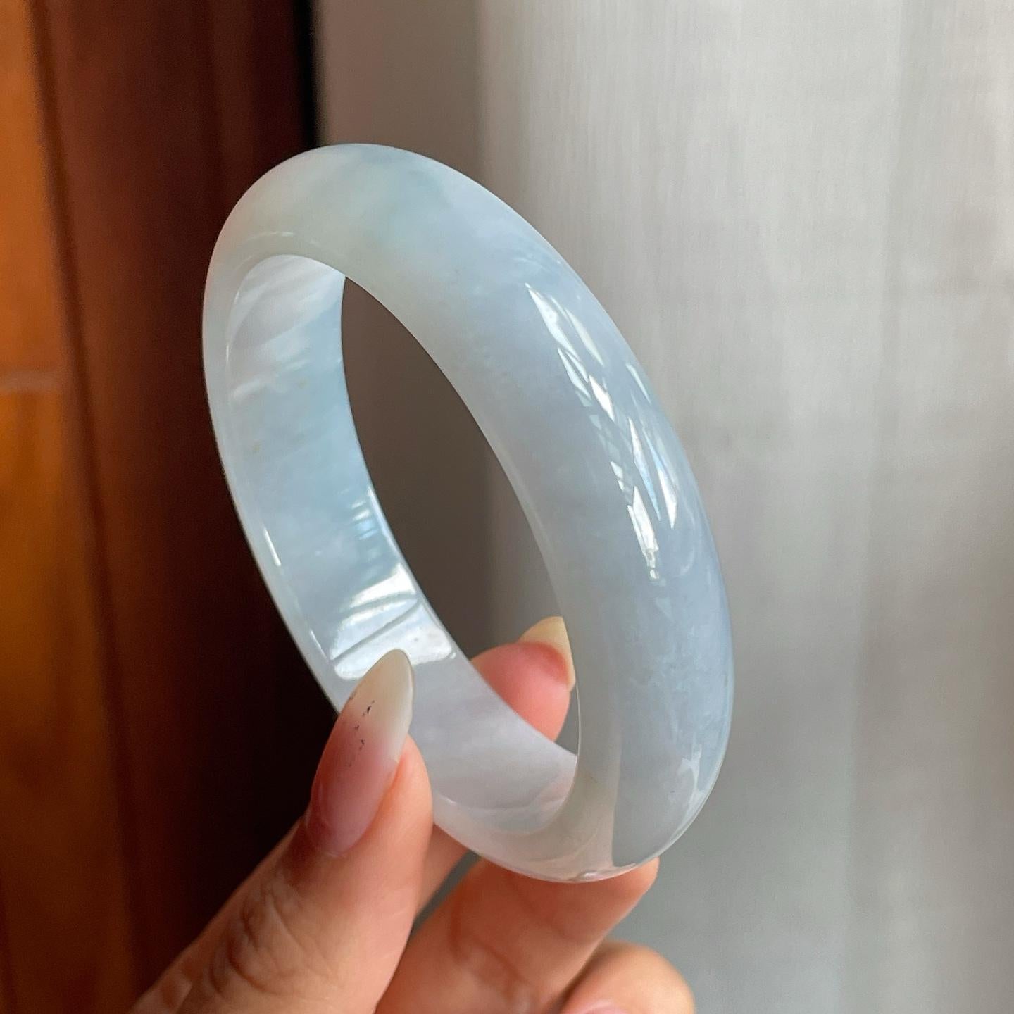 糯冰种带底色洒金翡翠平安镯（55.4mm）（yc216832）