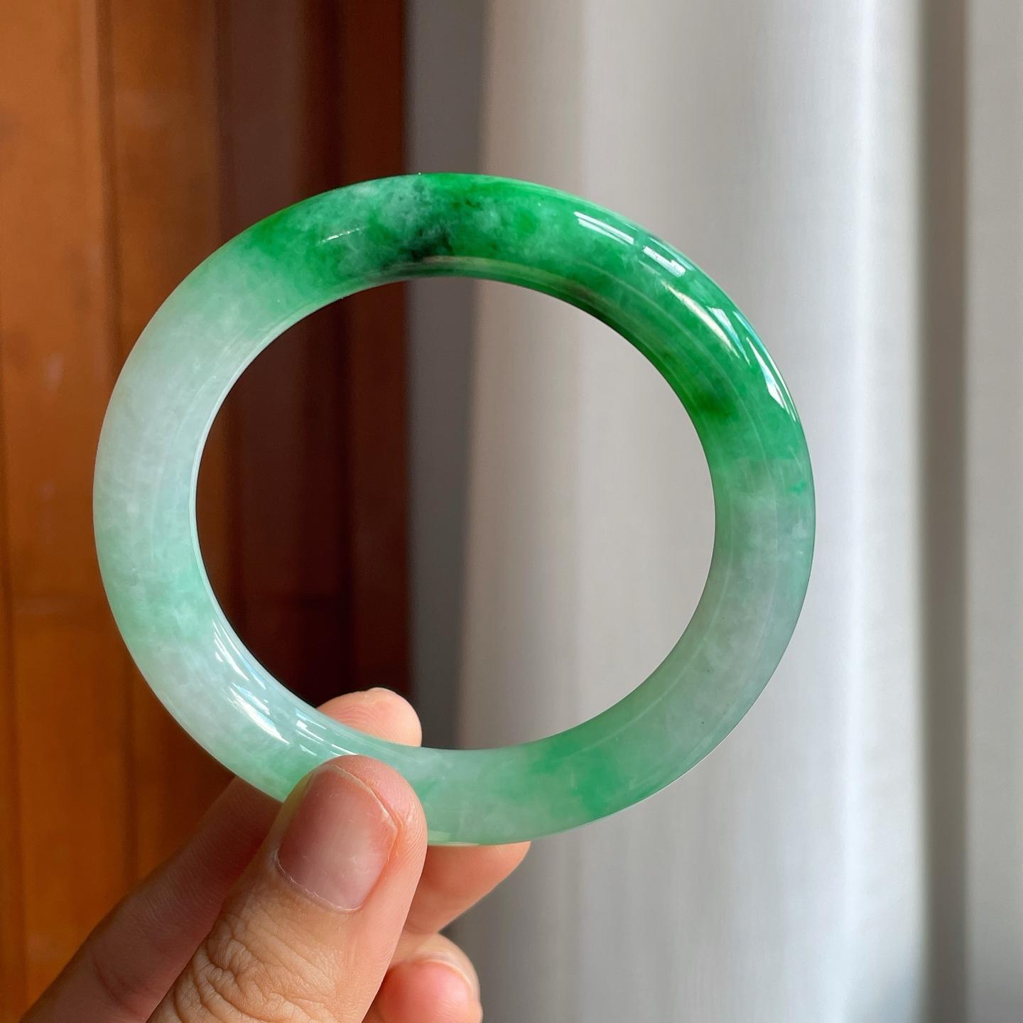 糯冰带色翡翠圆条手镯（56mm）（yc225114）