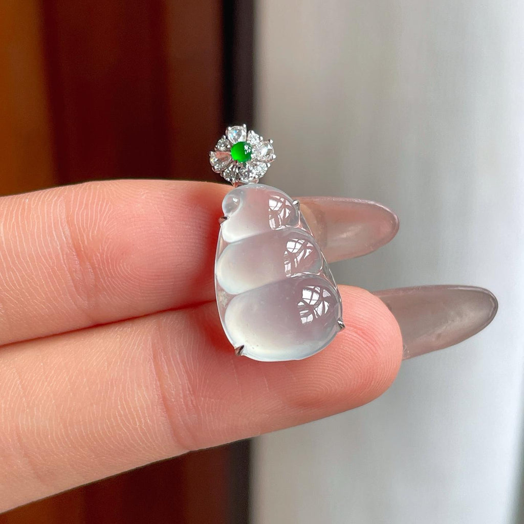 18k金钻镶冰玻种无色翡翠豆子（yc246207）