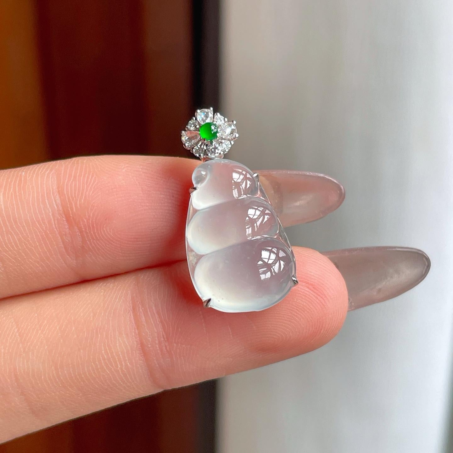 18k金钻镶冰玻种无色翡翠豆子（yc246207）