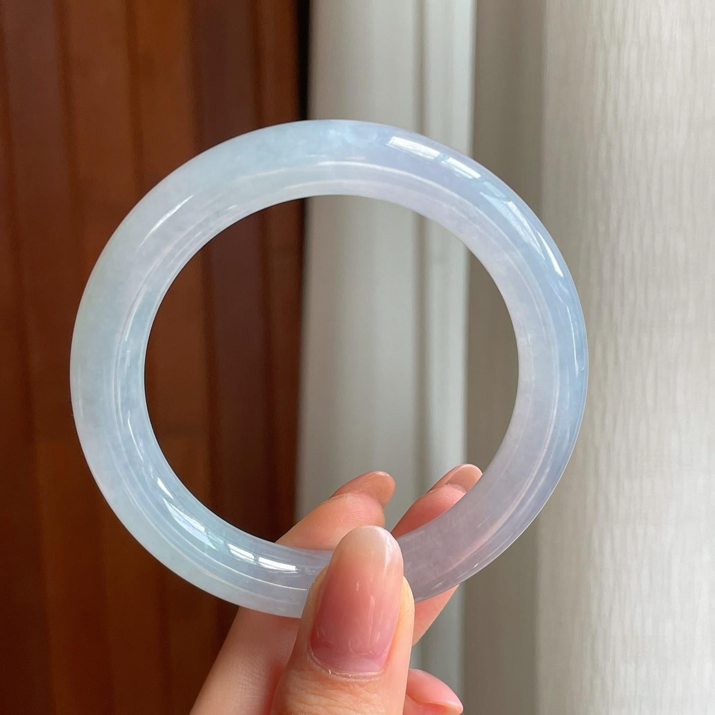 冰种淡底色翡翠圆条手镯（53mm)（yc363418）