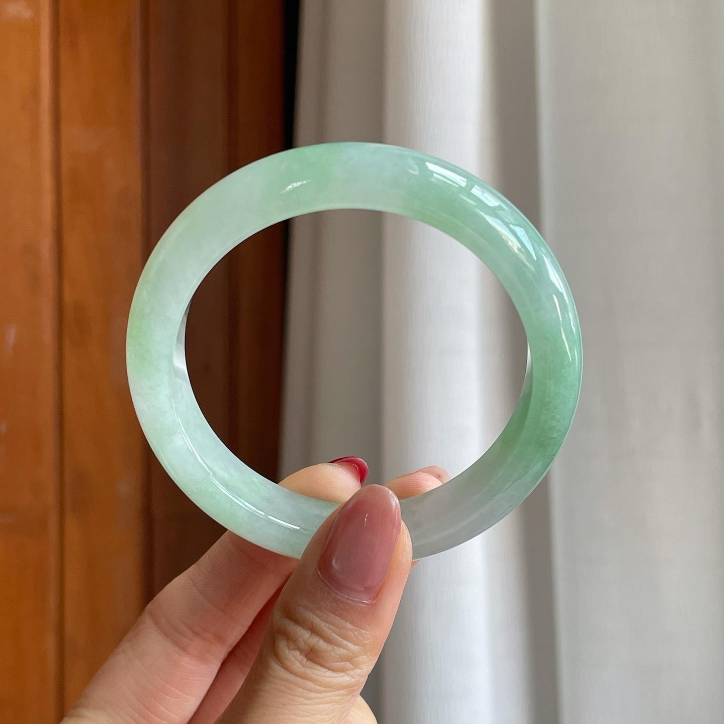 糯冰带色翡翠平安镯（55.5mm）（yc305935）