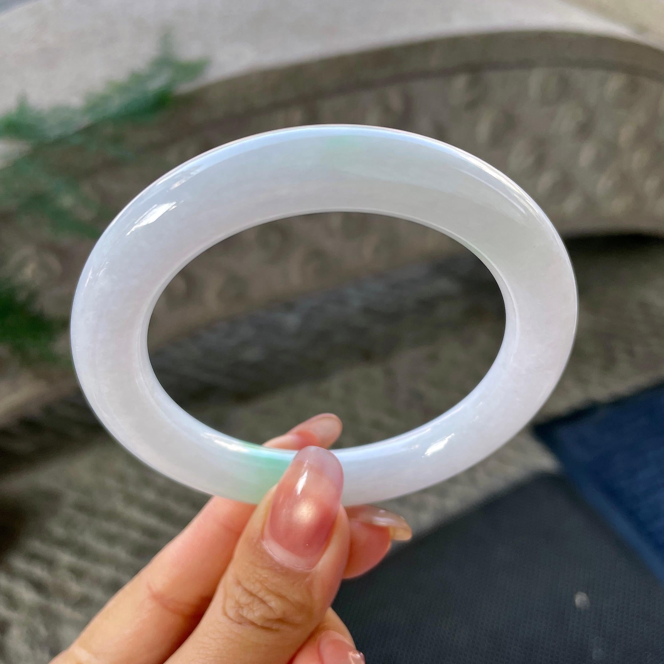 细糯种飘绿圆条手镯（59.1mm）（yc305682）