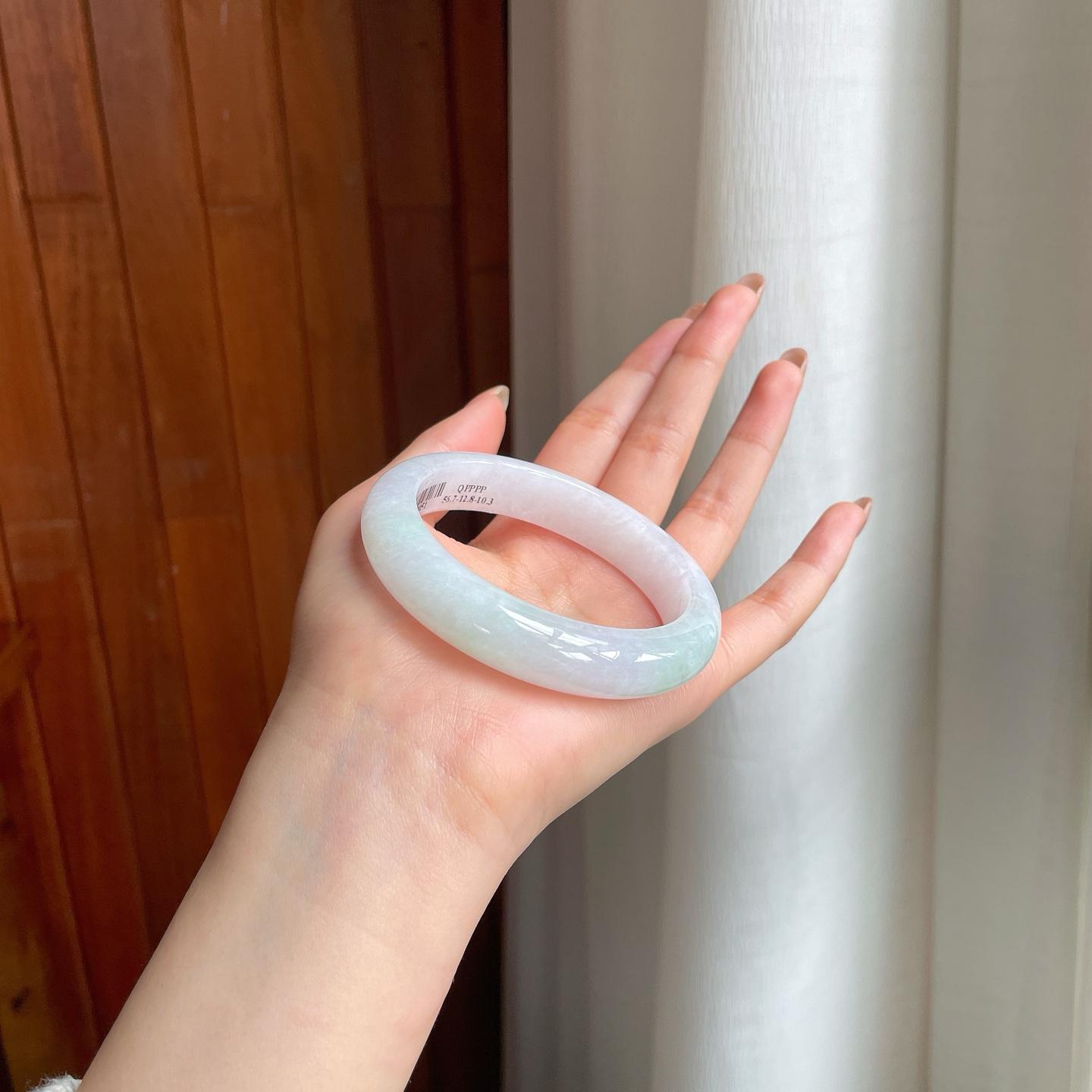 糯冰带色翡翠平安镯（56.7mm)（yc365767）