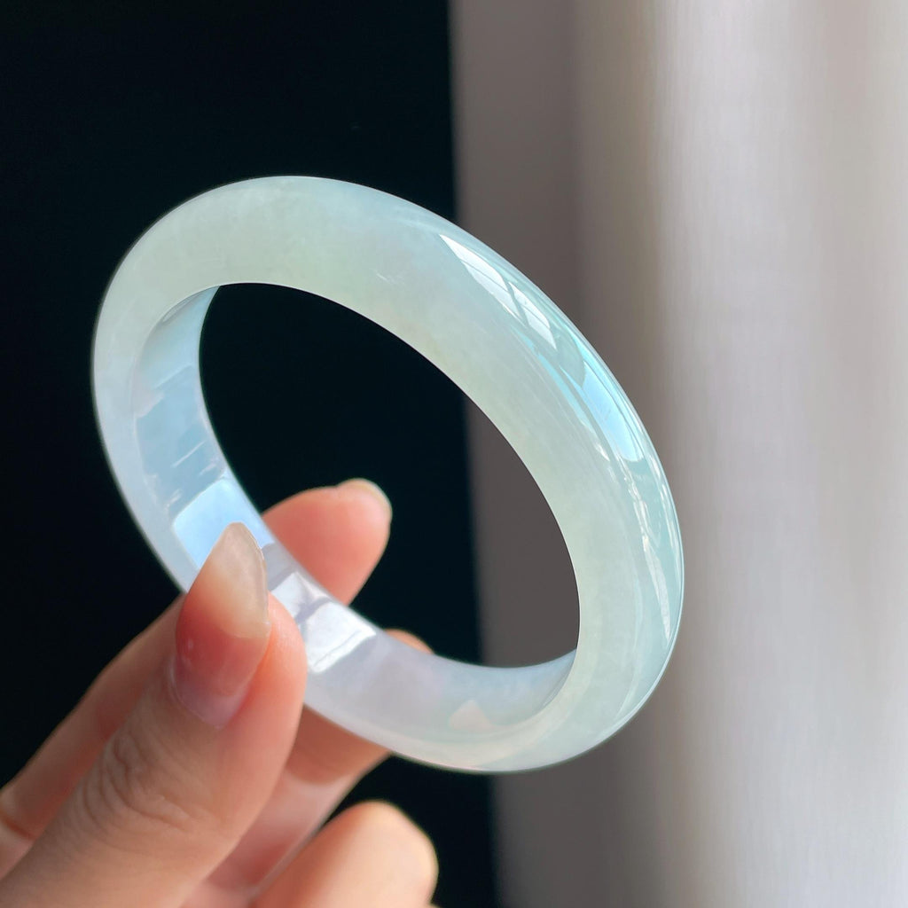 冰种淡底色翡翠贵妃镯（55mm)（yc334672）