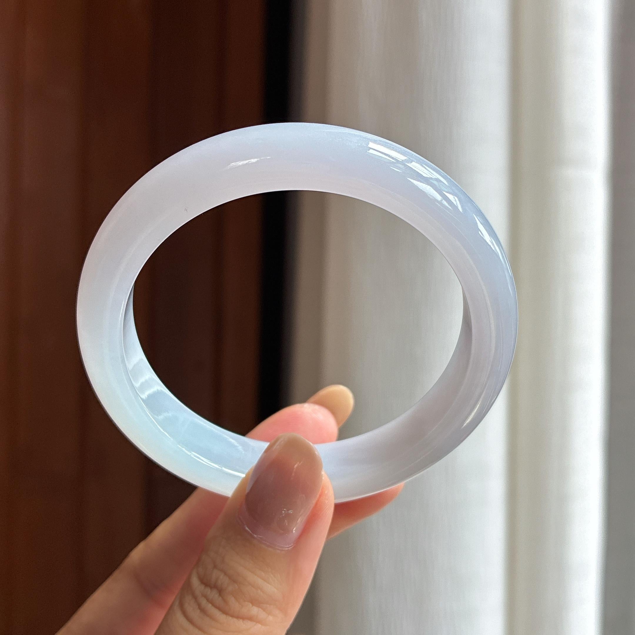 细糯冰淡春底翡翠平安镯（55.5mm）（yc420201）