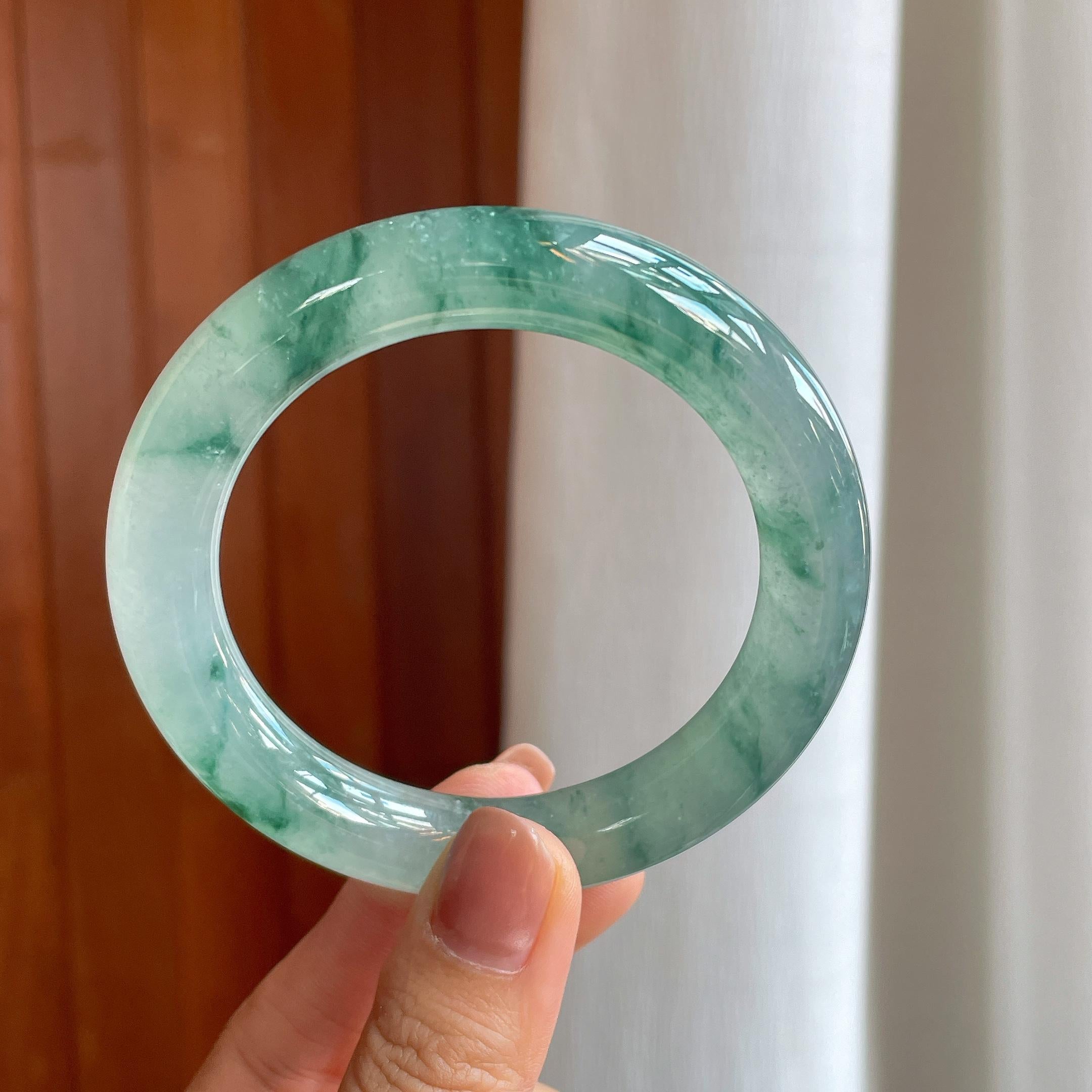 冰种飘花圆条翡翠手镯（57mm）（yc288632）