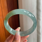 糯冰种湖水绿带黄翡翡翠平安镯（56mm）（yc216819）