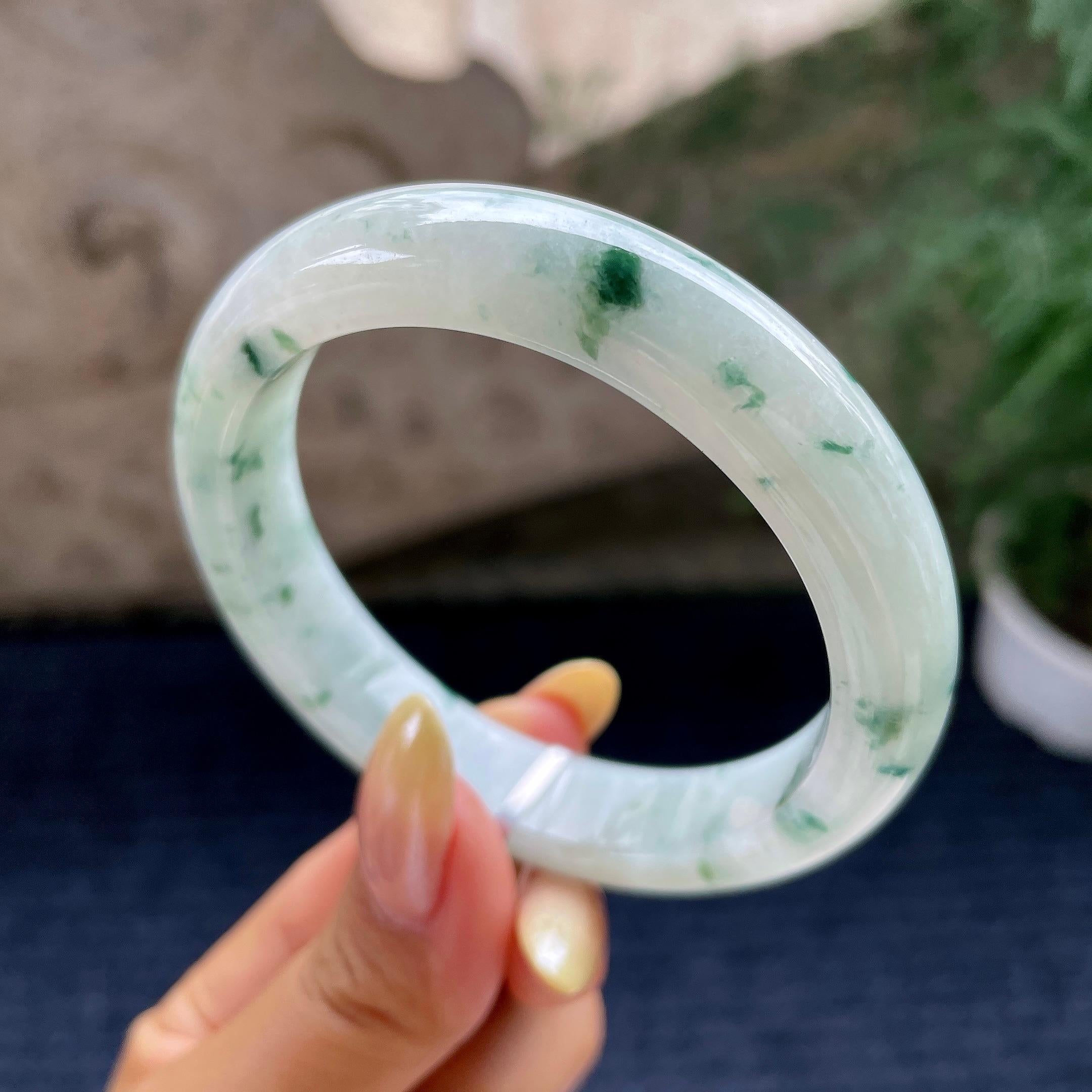 细糯种飘花正圈平安镯56.1圈 天然缅甸A货翡翠（yc464077）