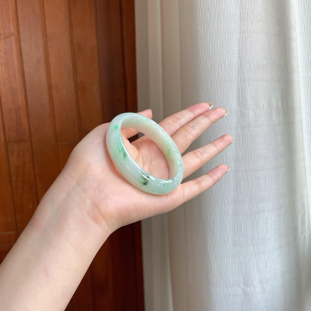 糯冰飘花翡翠贵妃镯（56mm)（yc374701）