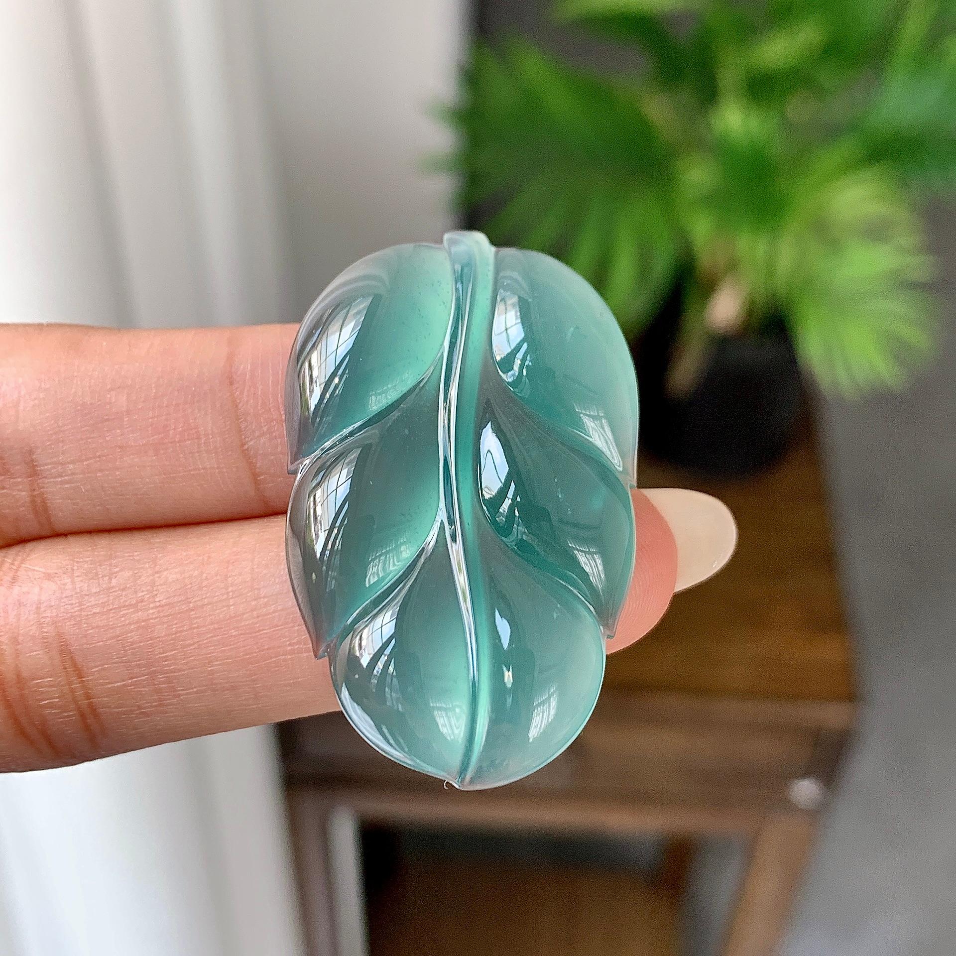 冰种淡蓝水叶子挂件（yc248219）