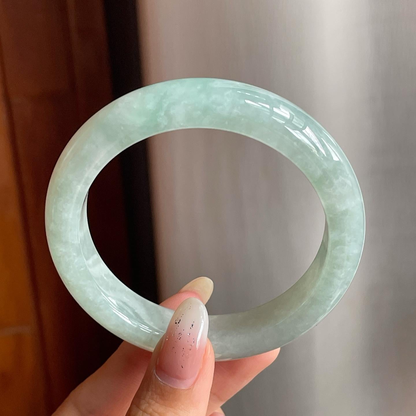 糯冰种淡底色翡翠平安镯（55mm）（yc217411）