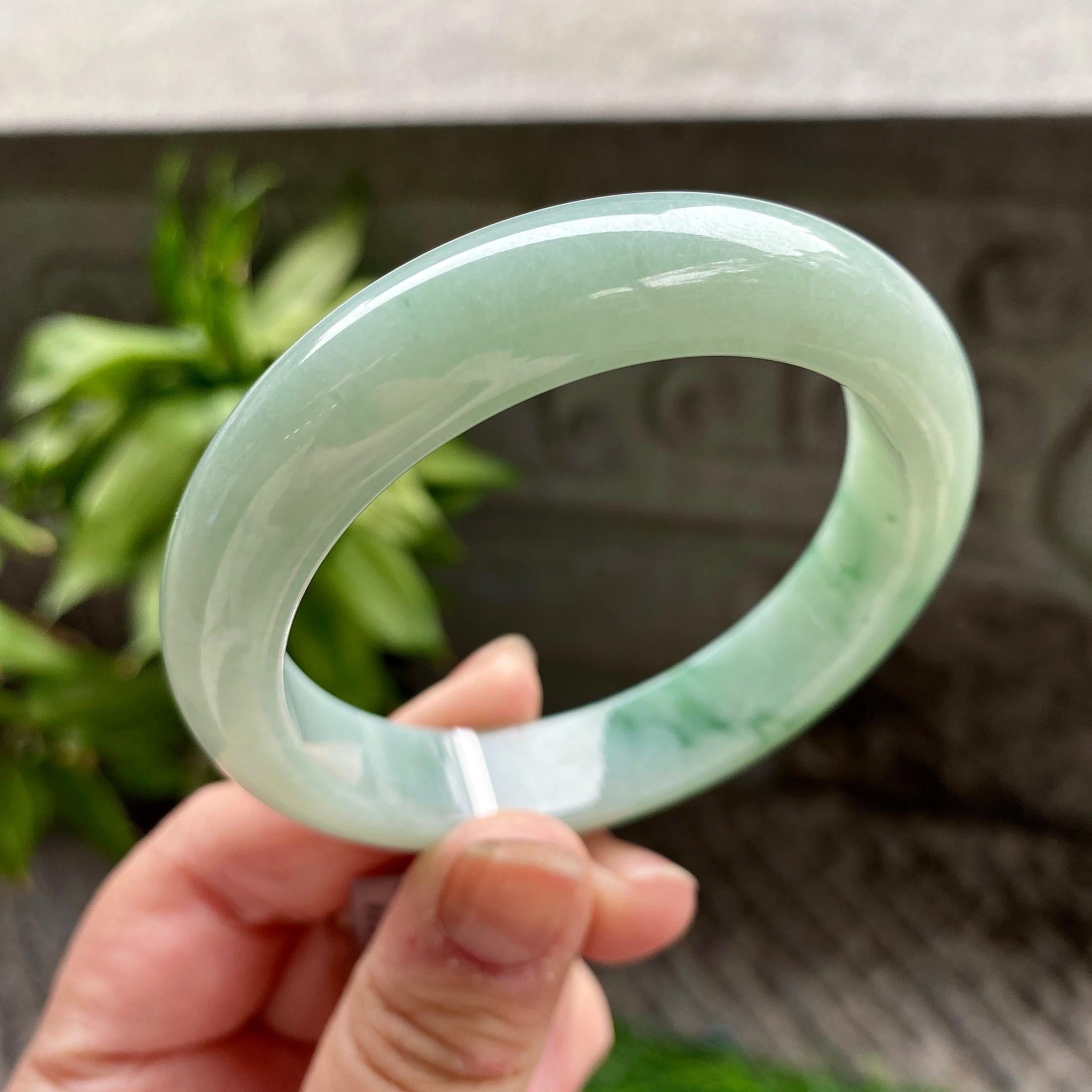 细糯种飘蓝绿花正圈平安镯55.4圈口 天然缅甸A货翡翠（yc317271）