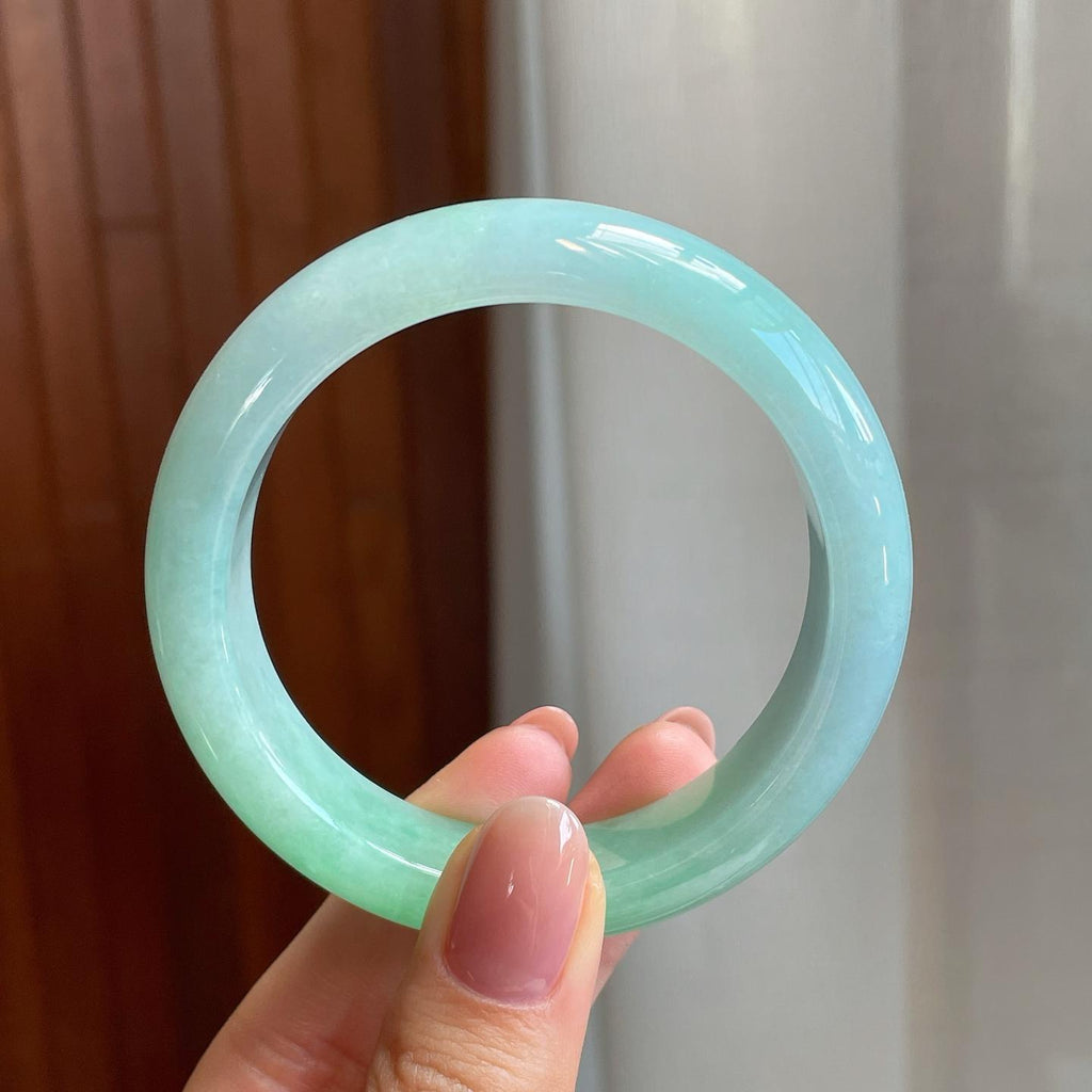 糯冰种果绿底翡翠平安镯（54.7mm)（yc320882）