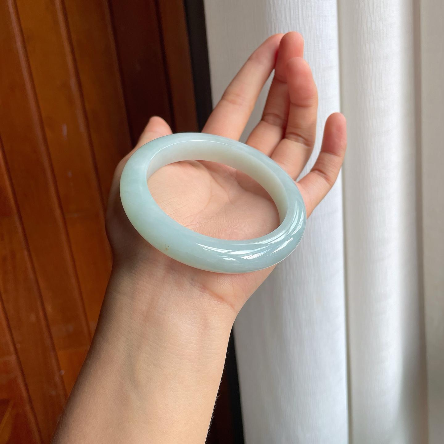 细糯冰淡底色翡翠平安镯（60mm）（yc221945）