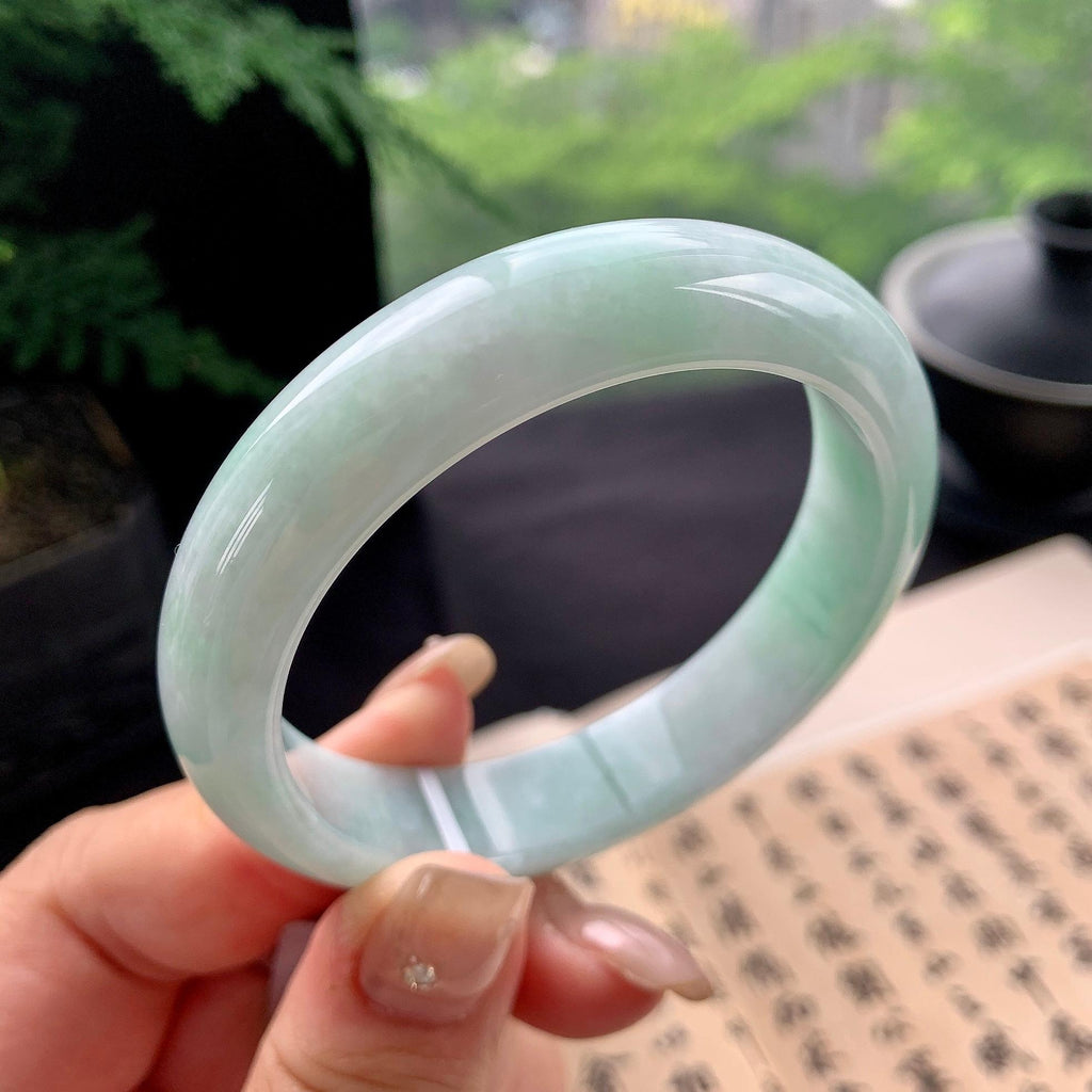 细糯种淡晴底飘绿正圈平安镯 54圈口 天然缅甸A货翡翠（yc473062）