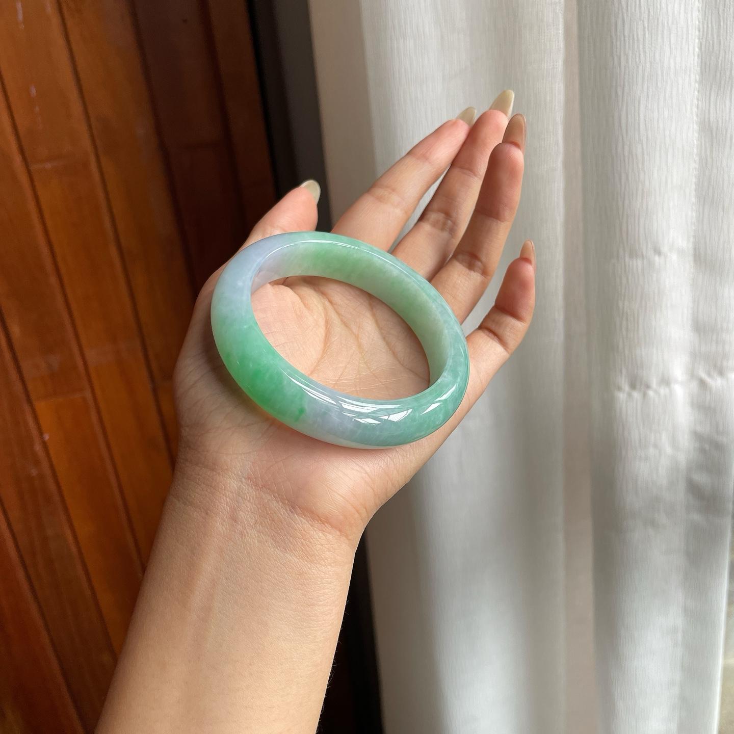 糯冰种春带彩翡翠平安镯（56.6mm）（yc223449）