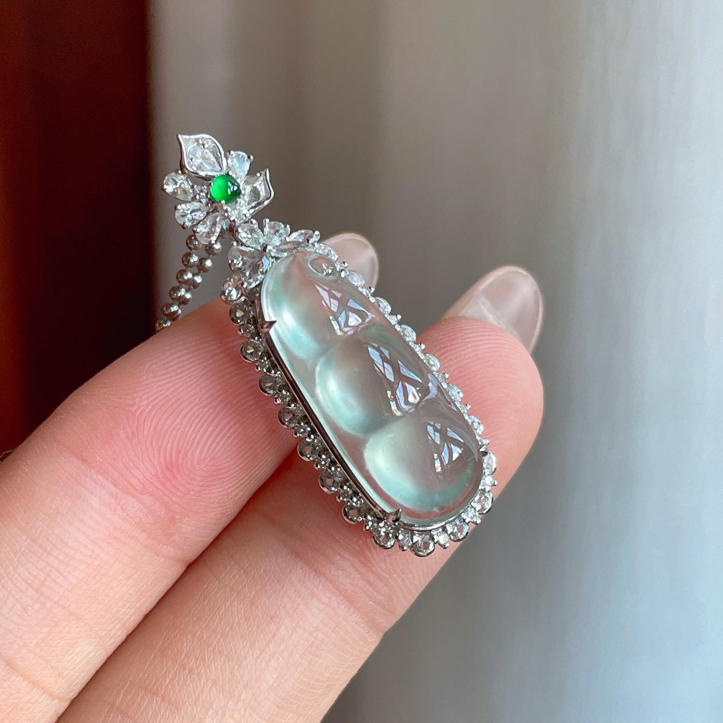 18k金镶冰种带底色翡翠豆子（yc246211）