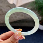 细糯种晴底飘花圆条手镯57.7圈         天然缅甸A货翡翠（yc460732）