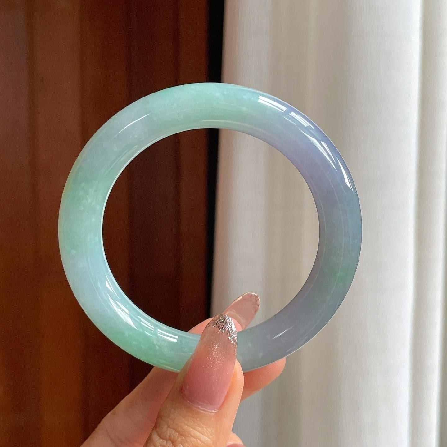 糯冰春带彩翡翠圆条手镯（56.8mm）（yc361773）