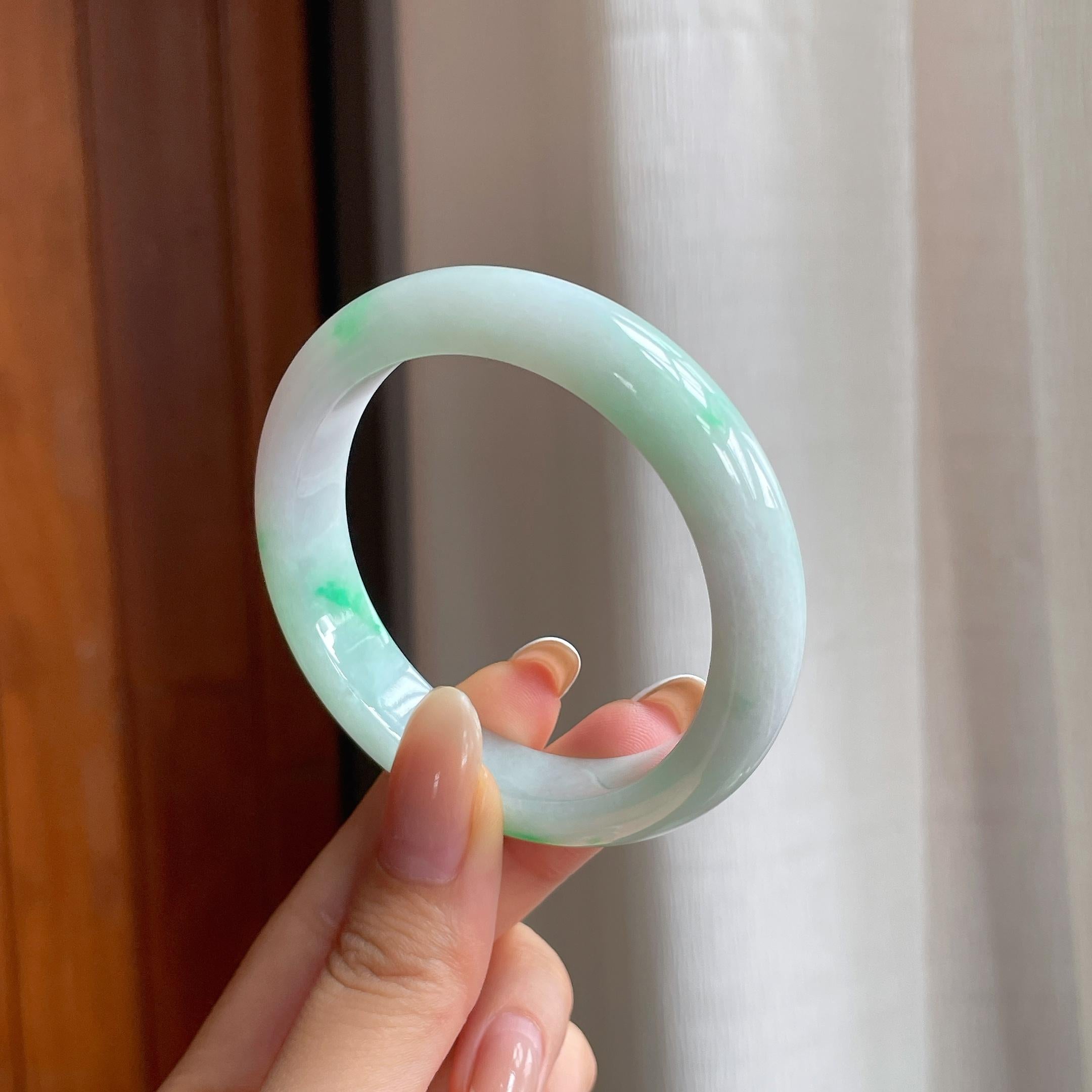 糯冰带色翡翠平安镯（52.4mm)（yc404042）