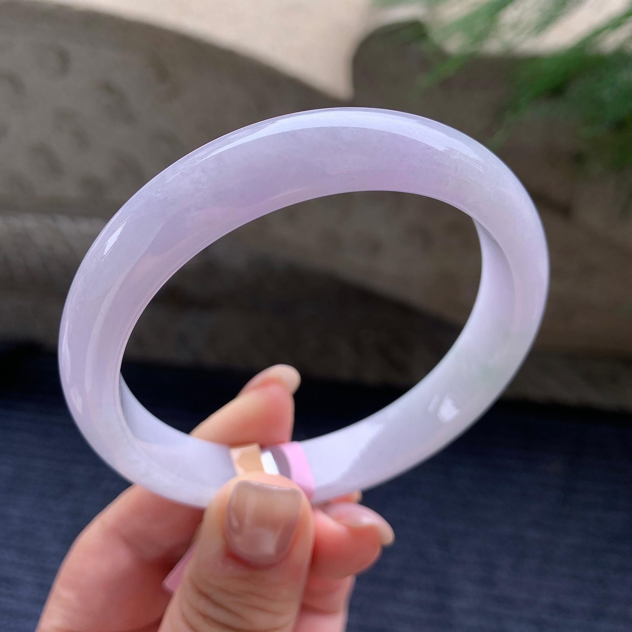大圈口  细糯种淡紫罗兰正圈平安镯  62圈口  天然缅甸A货翡翠（yc405552）