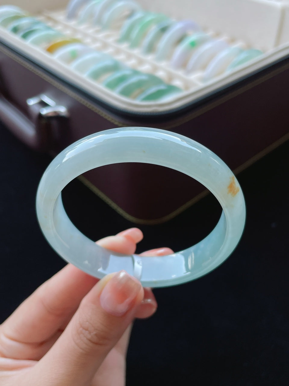 冰种飘黄正圈翡翠手镯（56.2mm）（yc016652）