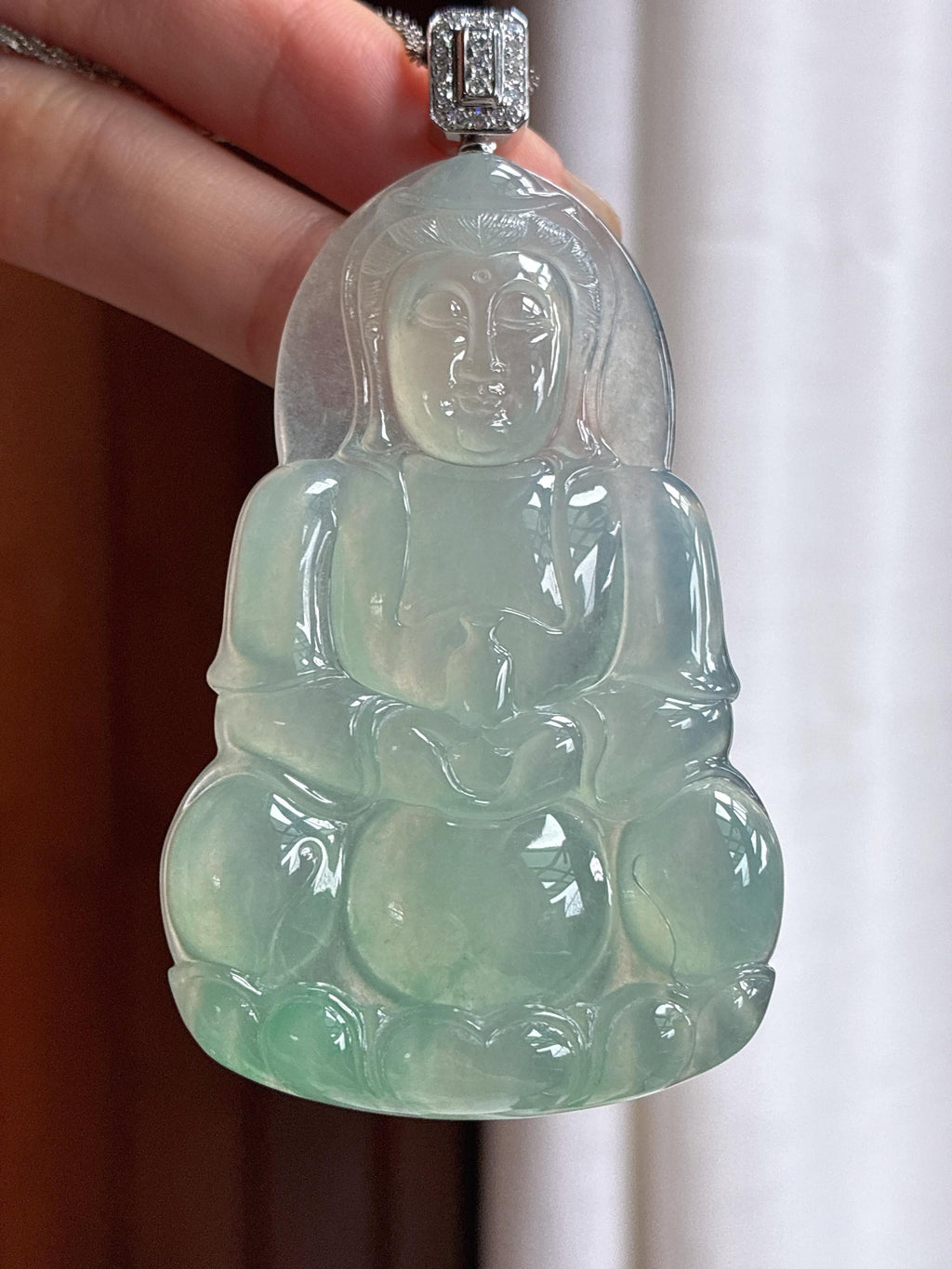 18k金扣头冰种晴底观音 天然缅甸A货翡翠（yc454343）