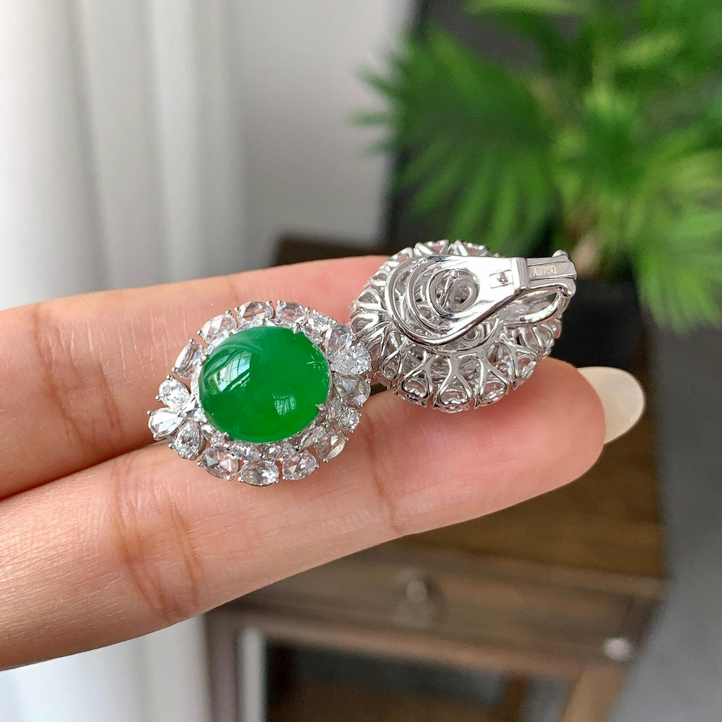 18K金钻镶糯冰种满绿蛋面耳钉（yc248204）