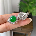 18K金钻镶糯冰种满绿蛋面耳钉（yc248204）