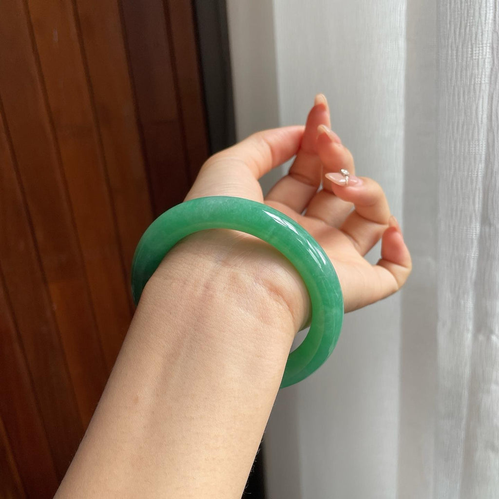 糯冰种满绿翡翠圆条手镯（56mm）（yc200135）