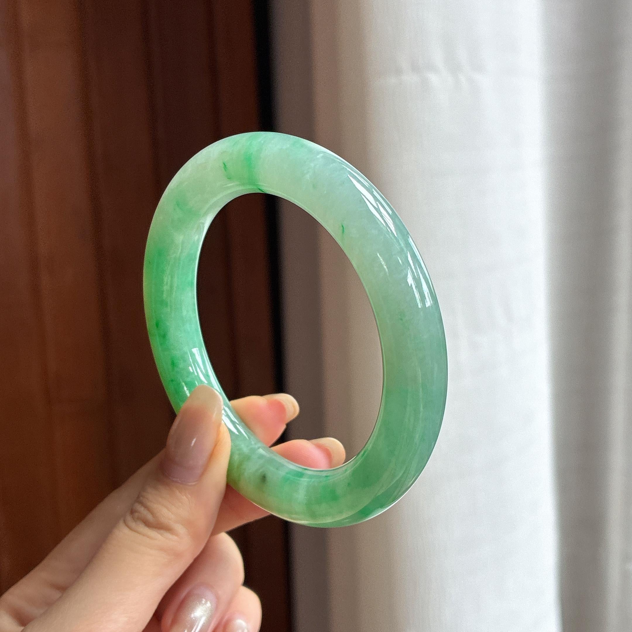 细糯种带色圆条手镯 57圈 天然缅甸A货翡翠（yc455101）