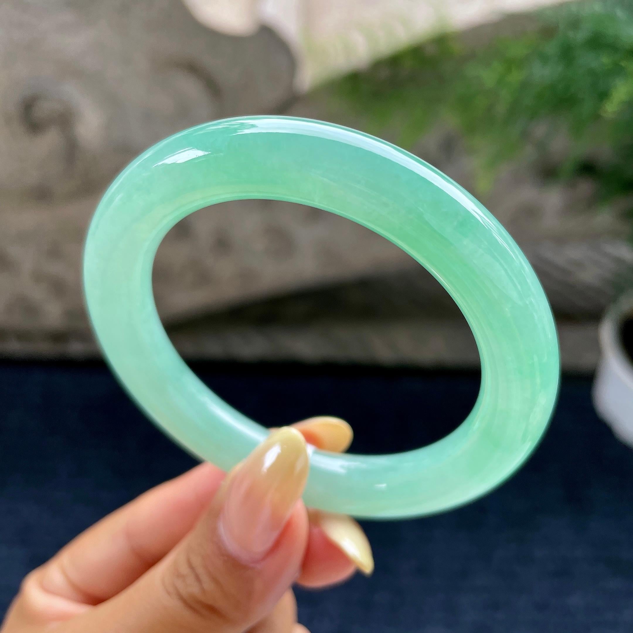 小圈口 细糯种翠绿圆条手镯53.6圈 天然缅甸A货翡翠（yc489324）