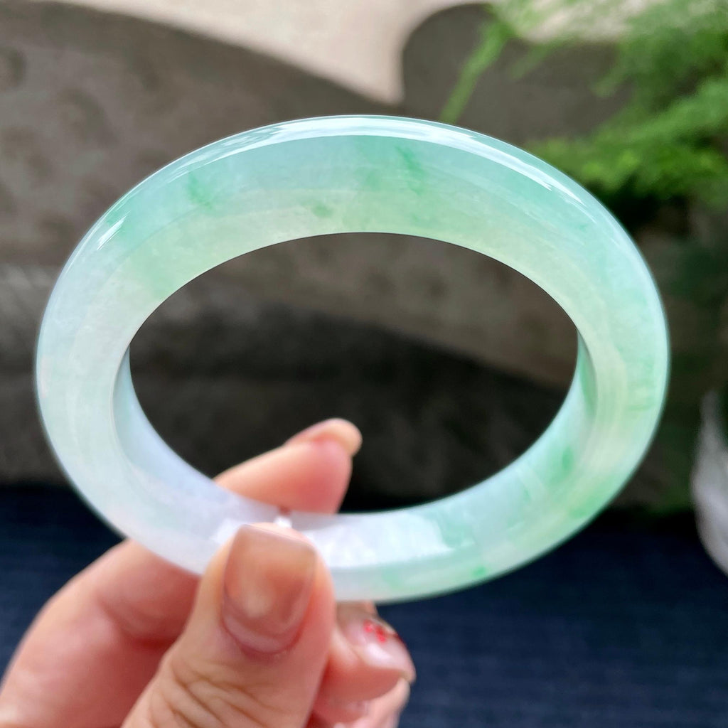 大圈口糯冰种飘绿花正圈平安镯58圈口  天然缅甸A货翡翠（yc350660）