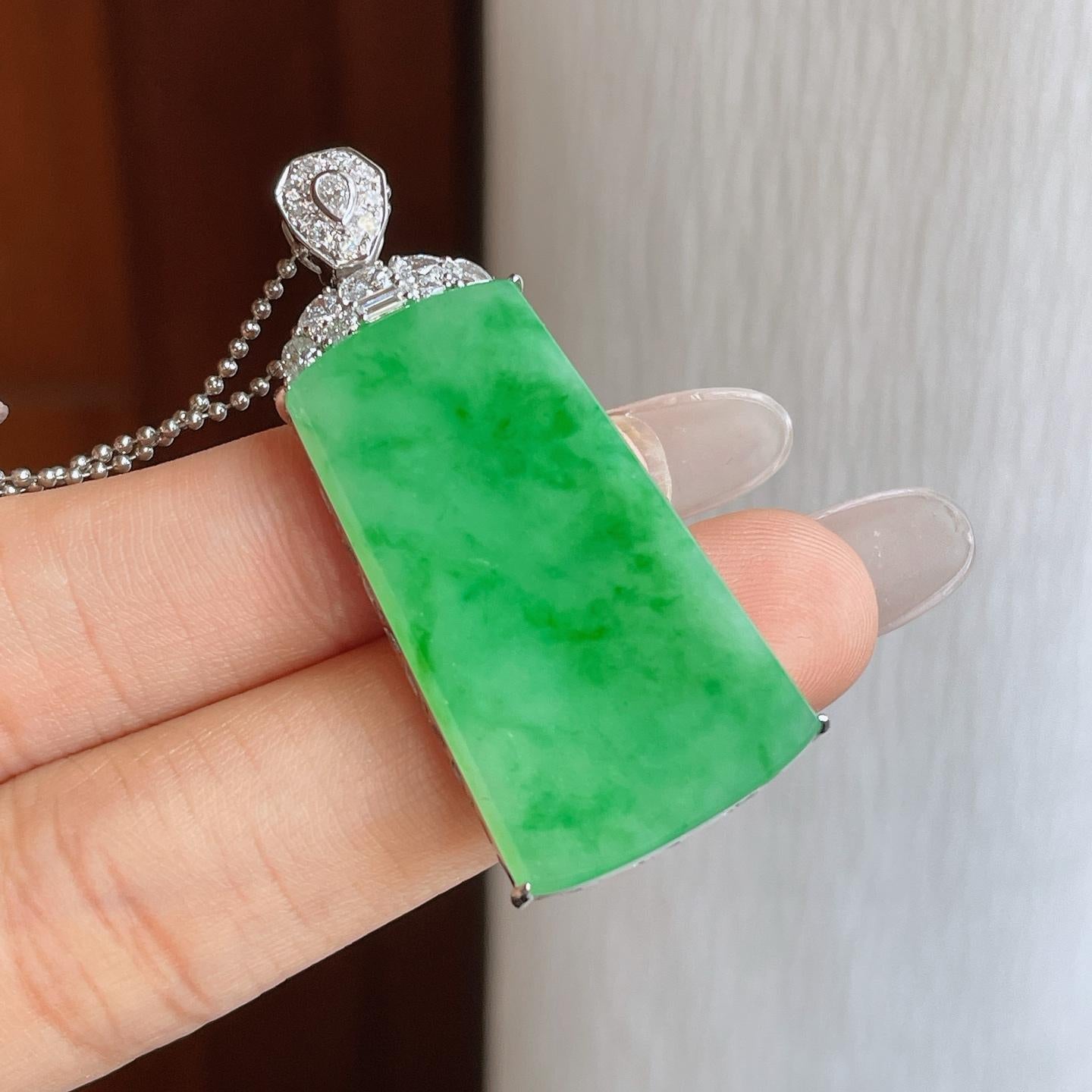 18k金钻镶糯冰种满绿翡翠无事牌（yc267495）