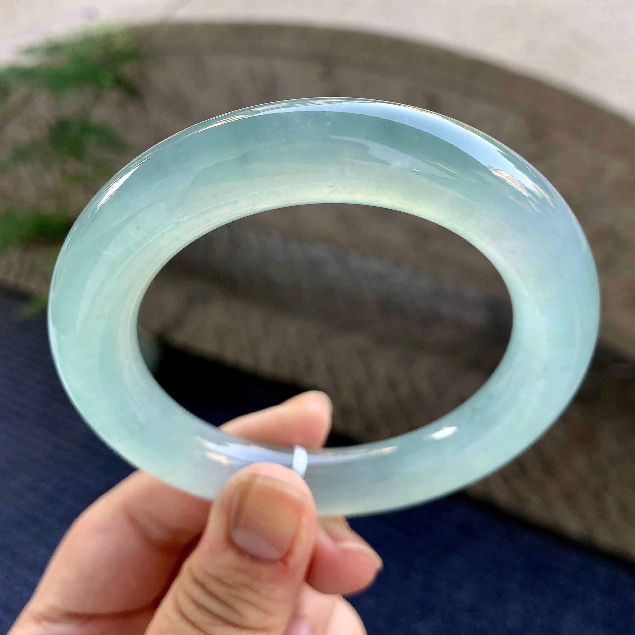 冰种淡蓝底圆条手镯（58.5mm）（yc249474）