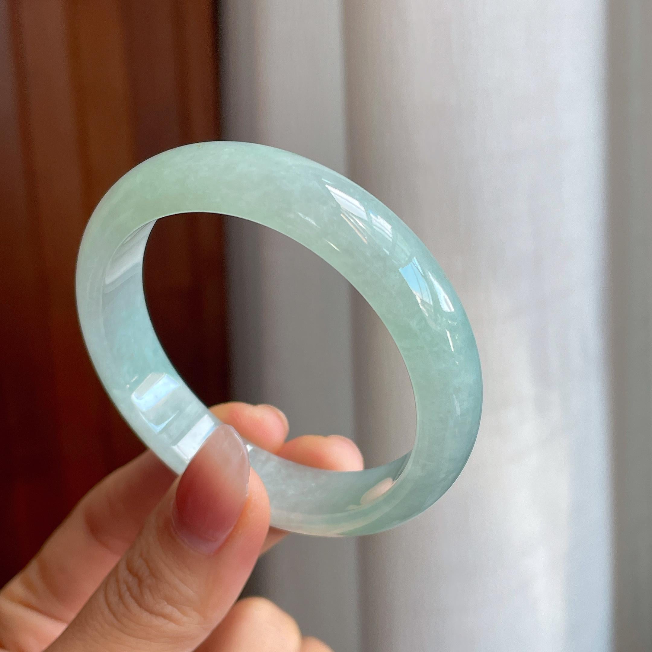 糯冰种晴底翡翠平安镯（53mm)（yc316582）