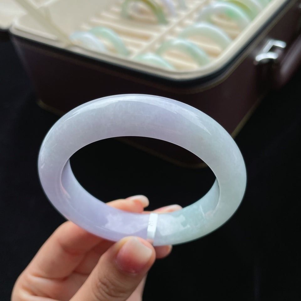 糯冰春彩正圈翡翠手镯（55.7mm）