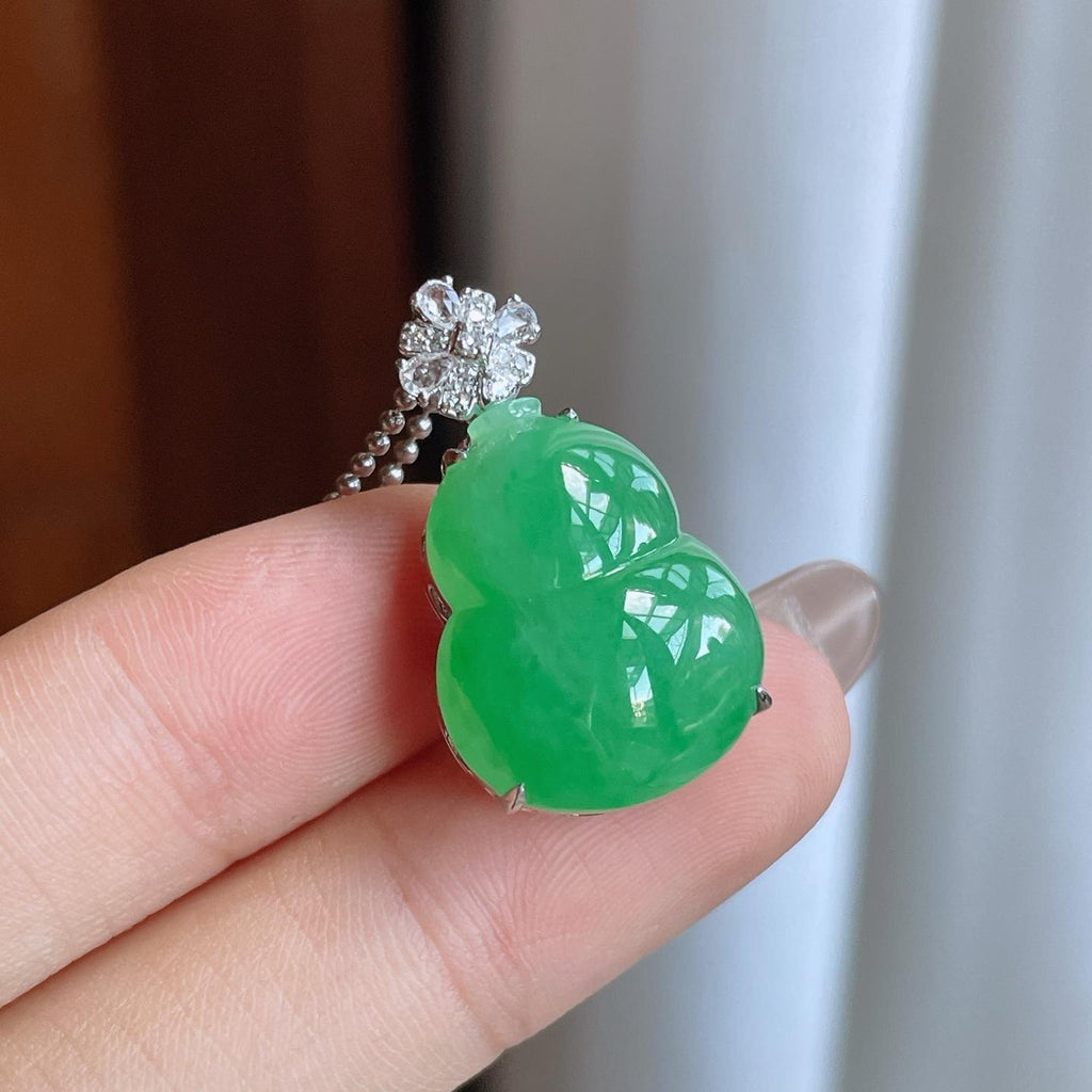 18k金镶糯冰满绿翡翠葫芦（yc241863）