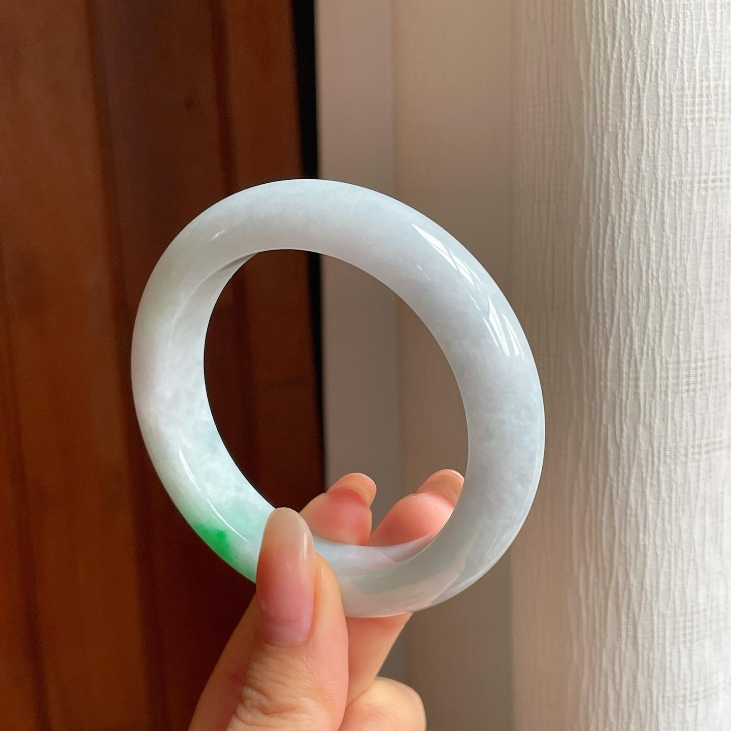 糯冰带色翡翠平安镯（54.6mm)（yc358322）