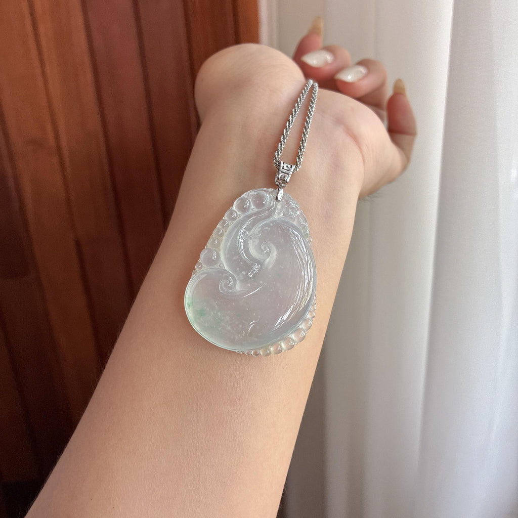 冰种厚庄飘花如意挂件 天然缅甸A货翡翠（yc525708）